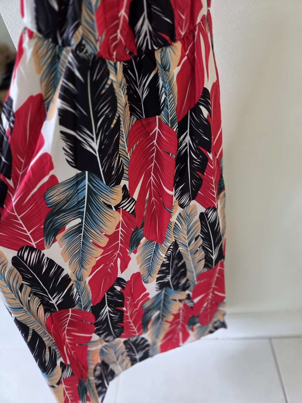 Tropical Leaf Print Maxi Dress With Shorts - Picture 4 of 4